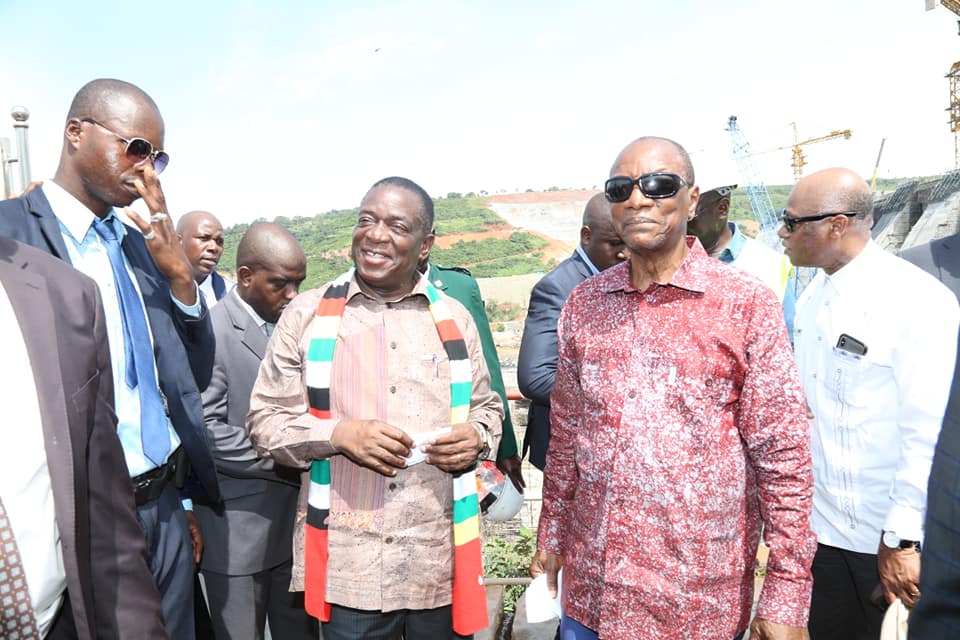 Les chefs de l'Etat de la Guinée et du Zimbabwé sur le site Kaléta et de Souapiti