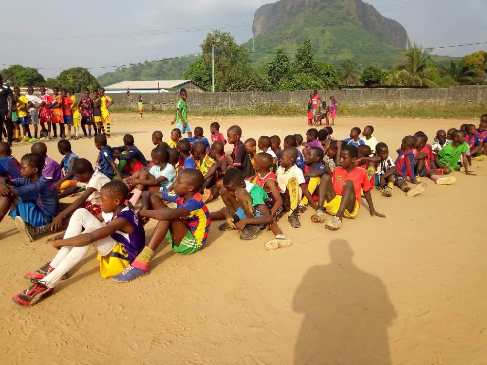 Développement du Sport à la base: la première mission de prospection démarre à Dubréka