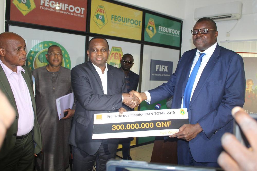 Orange Guinée offre 300 millions GNF au Syli National : Antonio Souaré, reconnaissant du service rendu !