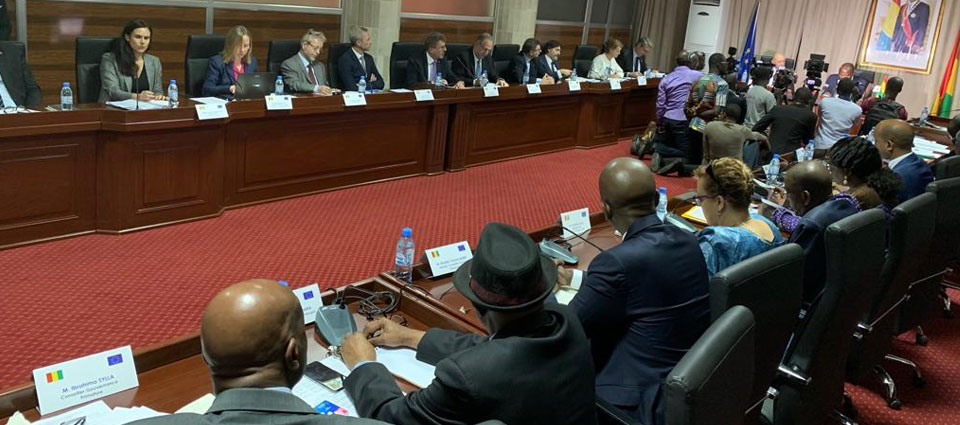 Communiqué de presse relatif à la 3e Session du Dialogue Politique Guinée - UE au titre de l'article 8 de l'Accord de Cotonou