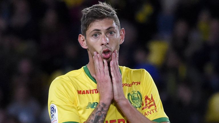 L'avion du footballeur Argentin, Emiliano Sala, retrouvé dans la mer