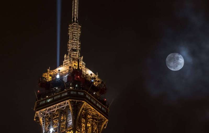 Anxiété, sommeil, règles douloureuses : La pleine lune a-t-elle une influence sur votre corps ?