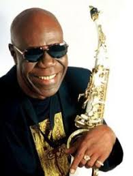 Manu Dibango est décédé des suites du coronavirus à l’âge de 86 ans
