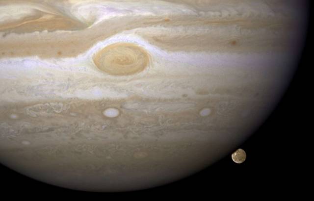 Nasa : de la vapeur d’eau découverte sur la lune de Jupiter