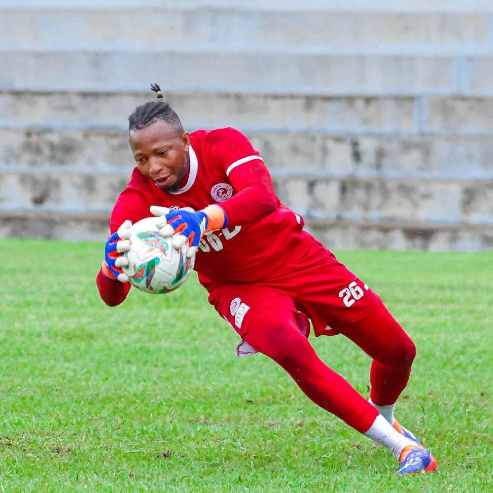 L'ancien gardien du Horoya AC, Moussa Camara, en route vers une finale de la Coupe de la Coupe de la CAF