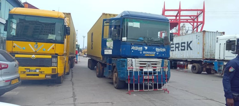 Quatre camions arraisonnés pour manque de sûreté, leurs conducteurs mis aux arrêts