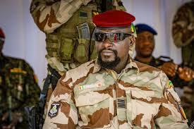 Le général Doumbouya met en place un nouveau gouvernement