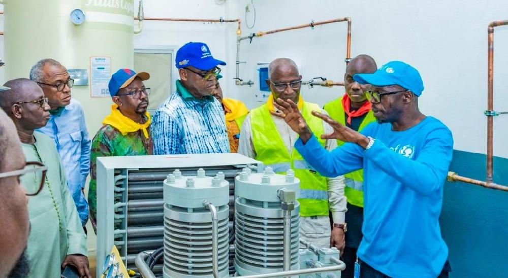 Santé: Bah Oury inaugure la Centrale d' Oxygène de l' Hôpital Régional de Boké