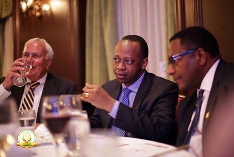 Forum Économique International des Amériques: première prise de contact entre le Premier Ministre et ses hôtes à Toronto