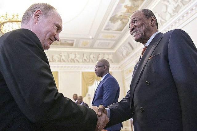 Le président Condé en Russie