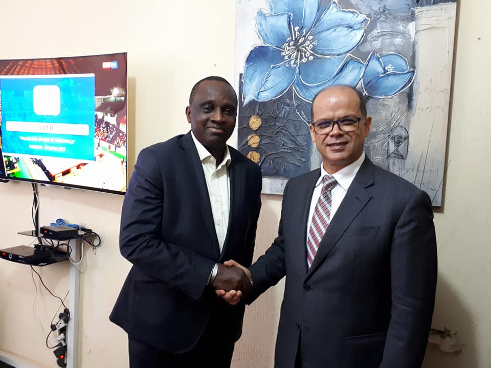 Candidature du Maroc Coupe du monde 2026: un émissaire du roi Mohamed VI chez le président Antonio Souaré
