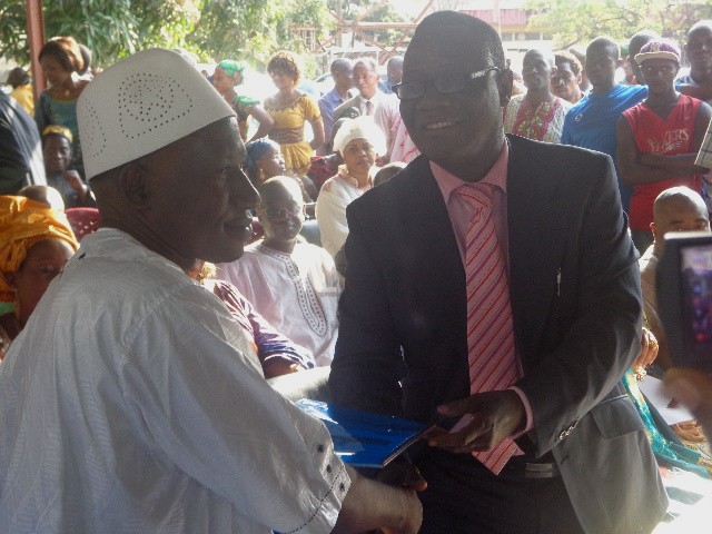 Le ministre de la communication,Alhousseny Makanera, un ancien