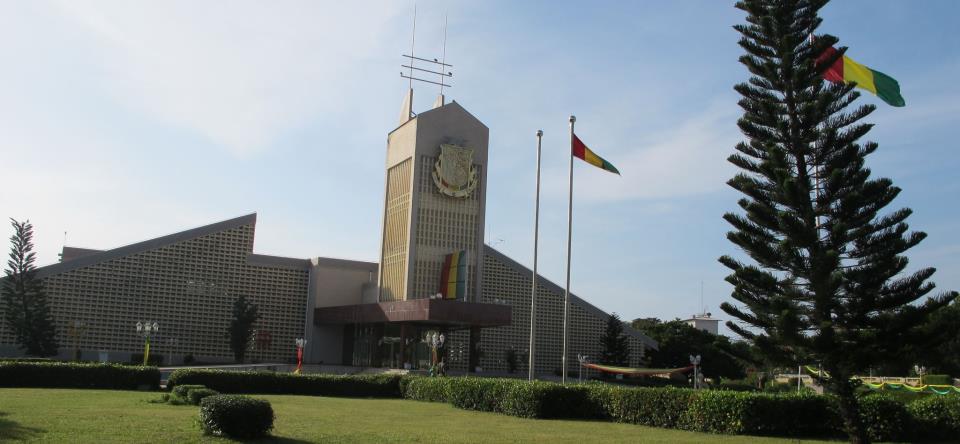 Nouvelles technologis: le PDG de Siemens signe un acccord avec la Guinée