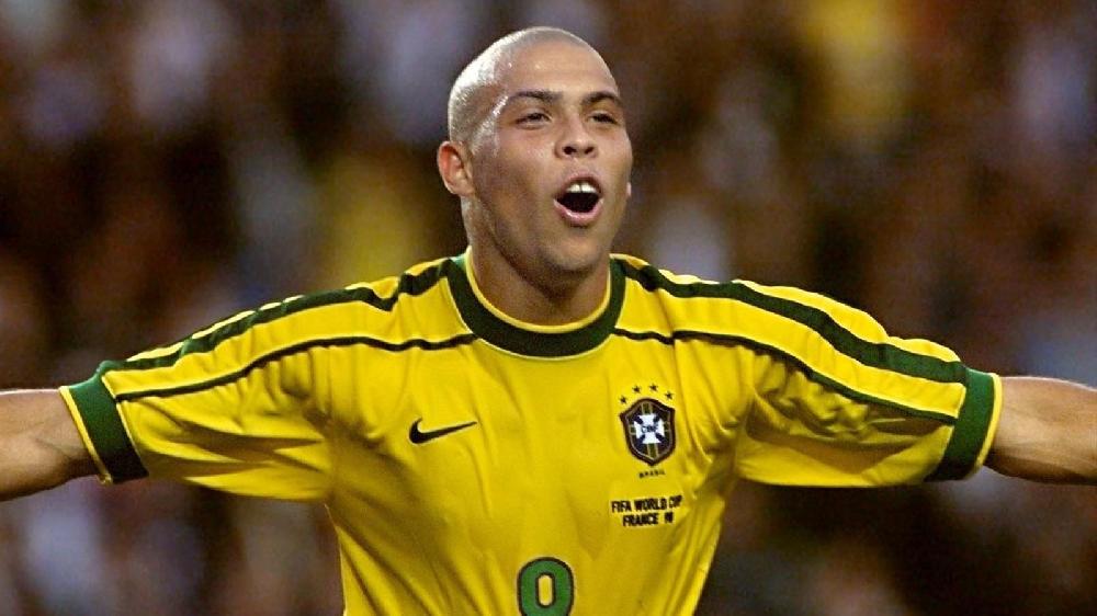 L'ancien international brésilien Ronaldo hospitalisé pour une pneumonie à Ibiza