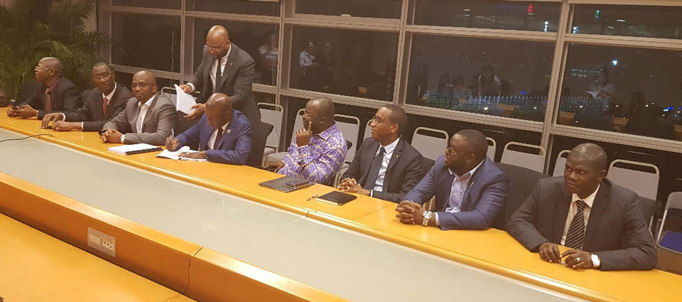Communiqué de presse: signature des premiers accords de financement entre Conakry et Pékin