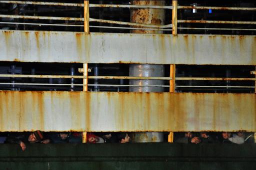 Italie : une trentaine de migrants meurent de froid sur un bateau en Méditerannée 