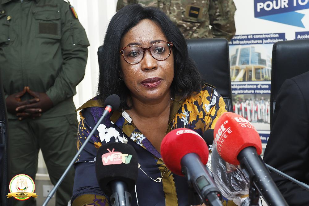 Fatoumata Yarie Soumah installée aux commandes du ministère de la Justice et des Droits de l&#39; Homme